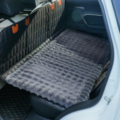 AEEISHOMEREFORM: cama suave para perro en coche, descanso cómodo durante viajes.