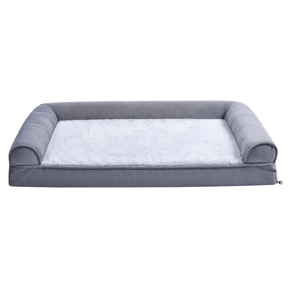 La cama para perros Amazon Basics en sofá 36x27 ofrece gel para soporte.