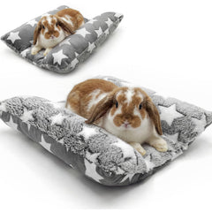 Amremsu Cama Conejo, doble lado peluche, ofrece confort envolvente para tu conejo.