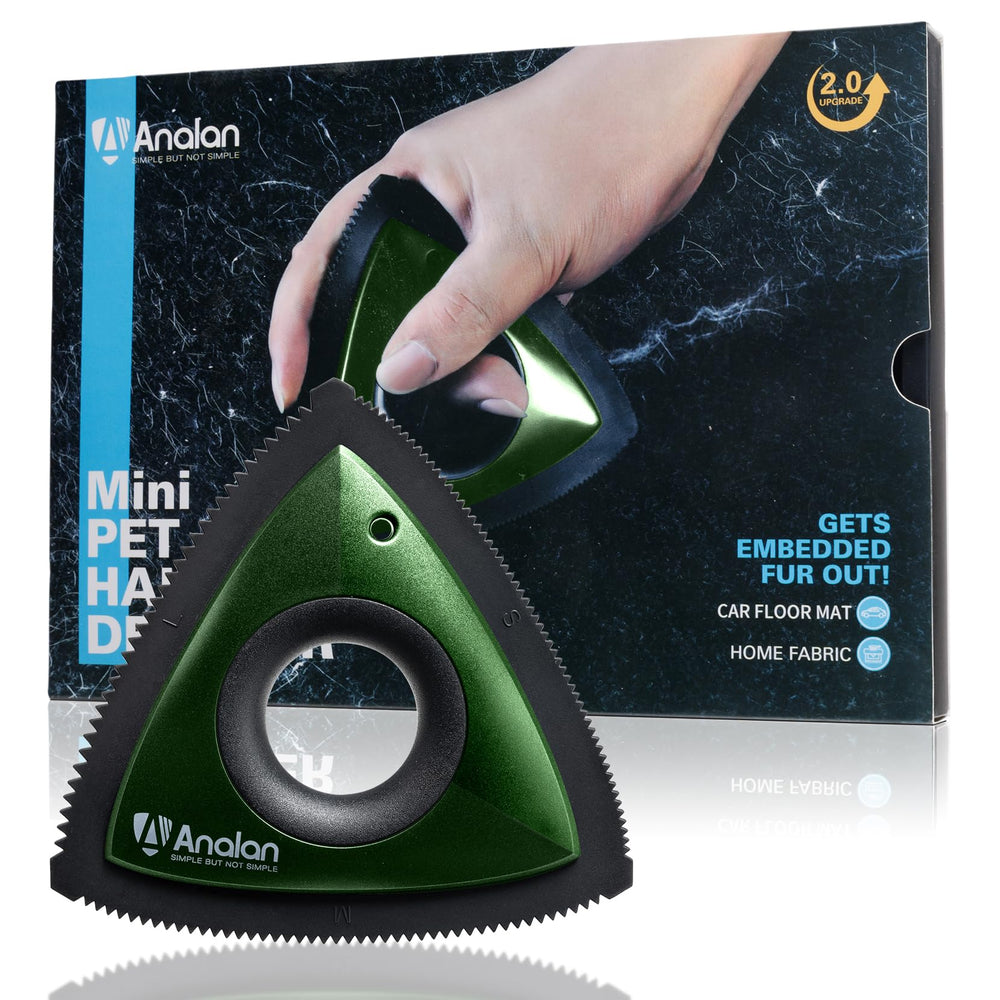Analán Mini: detalle de auto limpio con pelo de mascota gracias al formato triangular