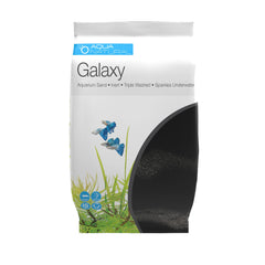Aqua Natural Galaxy Sable Noir, grain fin scintillant, idéal pour mettre en valeur plantes et décor.