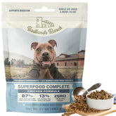 Badlands Ranch bolsa de alimento para perros con pollo deshidratado al aire, nutrición completa.
