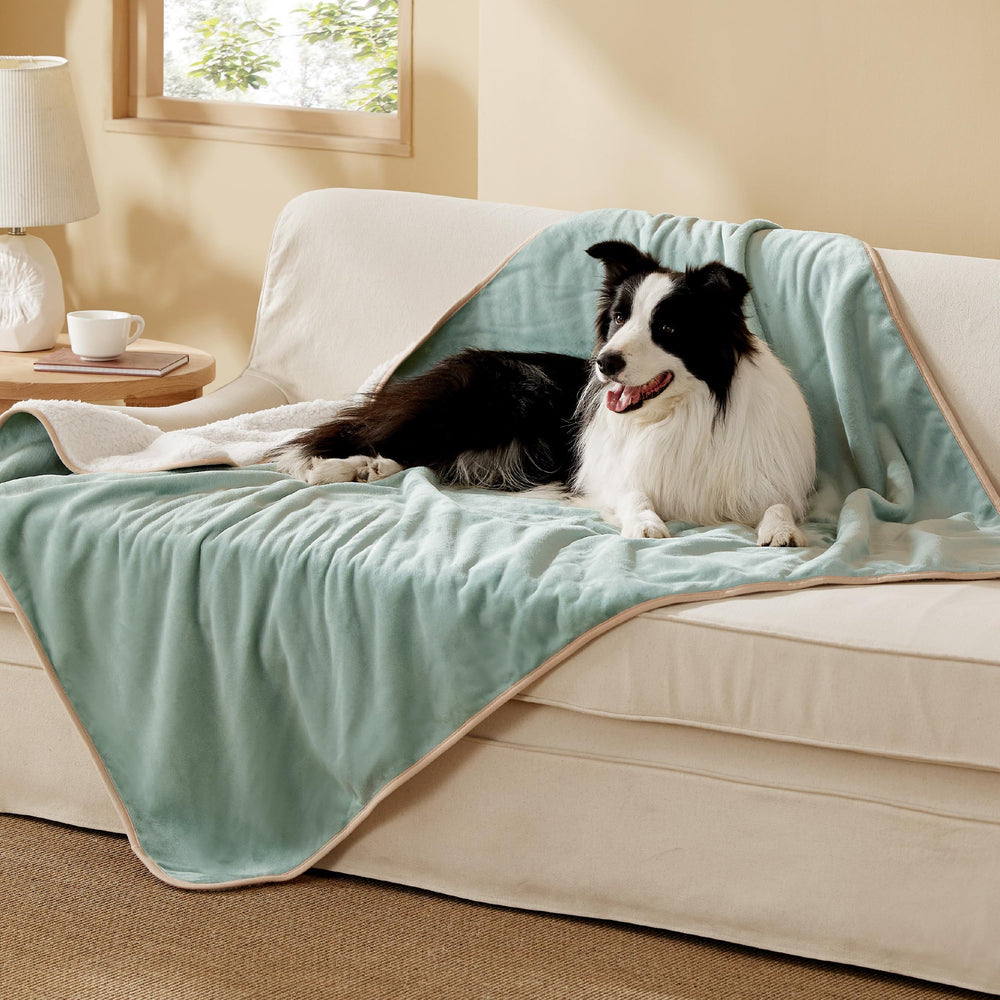 Bedsure manta impermeable con sherpa interior para confort cálido de perros grandes