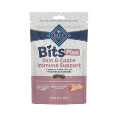 Blue Buffalo Blue Bits Plus con salmón real, sabor atractivo para perros.