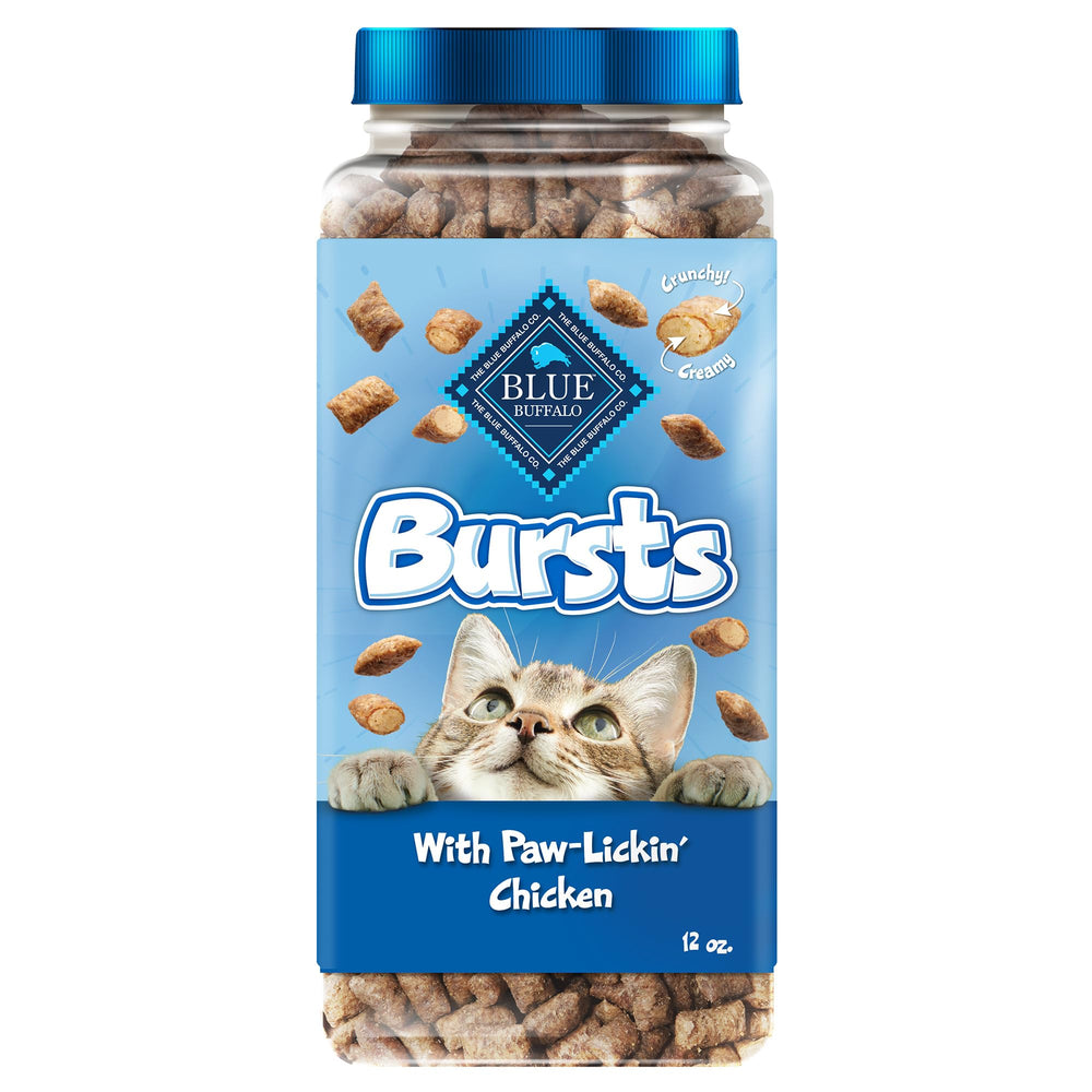 Blue Buffalo Bursts muestra exterior crujiente e interior cremoso, ideal como recompensa para gatos