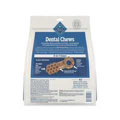 Blue Buffalo Grande con rugas dentales visibles, promoviendo limpieza suave.
