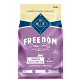 Blue Buffalo Freedom sin granos con pollo, primer ingrediente para gatos