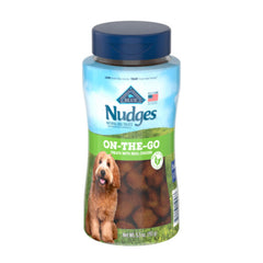 Blue Buffalo Nudges en el camino: envase reutilizable con tapa para snacks.