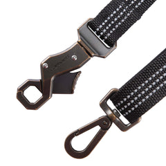Clip gatillo ajustable de Carhartt con múltiples opciones de sujeción.
