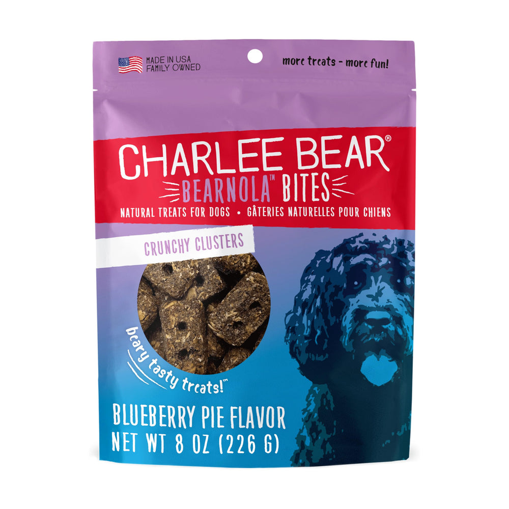 Charlee Bear Bearnola Bites dans un sachet Blueberry Pie, friandise naturelle pour chien