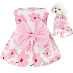Vestido floral de choyaxo para perro, perfecto para paseos veraniegos.