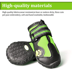 Botas CovertSafe impermeables para perros mantienen las patas secas.
