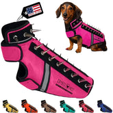 CoyoteVest SpikeVest para perro pequeño en rosa, visibilidad nocturna mejorada.