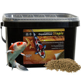 CrystalClear Staple pellets para peces de estanque ofrecen nutrición equilibrada para koi y goldfish.