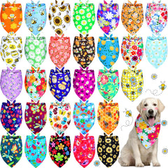 Eccliy bandana para perros con flores en primer plano, ideal para paseos coloridos