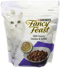 Fancy Feast Gourmet croquetas de pollo y pavo en cuenco, sabor sabroso para gatos activos.