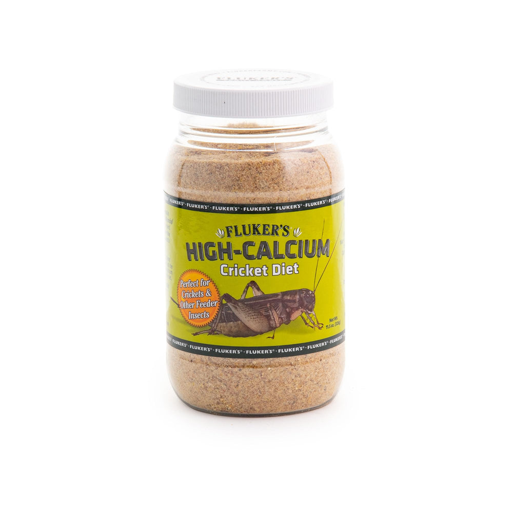 Lata de Fluker's Grillos Alto Calcio abierta para carga intestinal.
