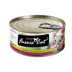 Fussie Cat atún-pollo-aspic-lata-2-82oz: textura jugosa para gatos exigentes.