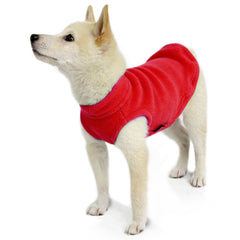Gooby chaleco felpa elástica, fácil de poner para un perro feliz.