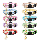 Guiqulai collar gato floral con campana: seguridad y estilo para uso diario.