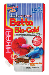 Pellets de Hikari Betta Bio-Gold para alimentación diaria de bettas.