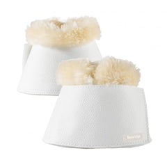 Horze Signature Bell Boots blancas, vista frontal, protegen talones durante saltos.