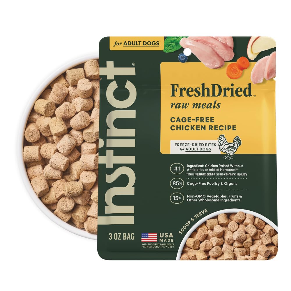 Instinct FreshDried Bites en bolsa de 3 oz, conveniente para almacenar.