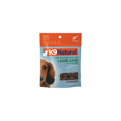 K9 Natural empaque con premios de alta proteína, pulmón de cordero, para recompensas de entrenamiento.
