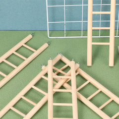 Kigeli escalera de madera para aves, diseño ligero y duradero.