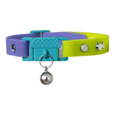 Collar Kittyrama para gato visto de frente, comodidad suave para uso diario.