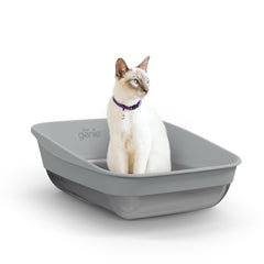 Base inoxidable de Litter Genie Platinum para limpieza rápida y duradera.