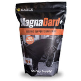 Magnagard Plus polvo botella: suplemento para caballos con Omega 3 que favorece brillo y salud.