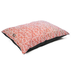 Cama Majestic Pet rectangular lavable para perro grande, cómodo y fácil limpieza.