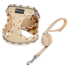 Arnés Mercano de malla suave en beige para frente del perro pequeño.