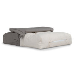 Funda Naturepedic para cama de mascota: tela orgánica, lavable para higiene y frescura.
