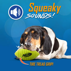 Nerf Dog Blitz: diseño de agarre fácil para lanzar y atrapar.