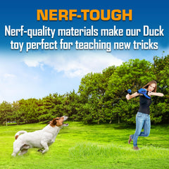 Pato-lanzador Nerf Dog con recubrimiento de poliuretano, diseño duradero para exterior.