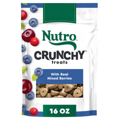 Nutro bocaditos crujientes para perro con bayas mezcladas en tazón, snack sabroso y natural
