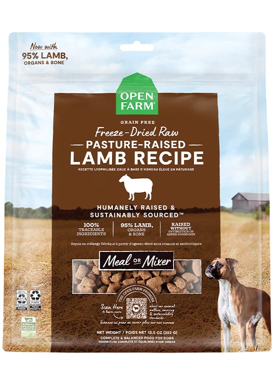 Open Farm alimento para perros crudo liofilizado, frente de bolsa de cordero, proteína de alta calidad.
