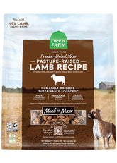 Open Farm alimento para perros crudo liofilizado, frente de bolsa de cordero, proteína de alta calidad.