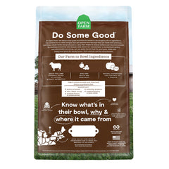 Open Farm Pasture-Raised Lamb, plato con croquetas para gatos, ideal para alimentación balanceada.