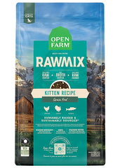 Open Farm RawMix para gatos: croquetas cubiertas con caldo para mayor sabor.