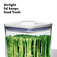 OXO Good Grips Pet POP diseño cuadrado facilita apilar y ahorrar espacio