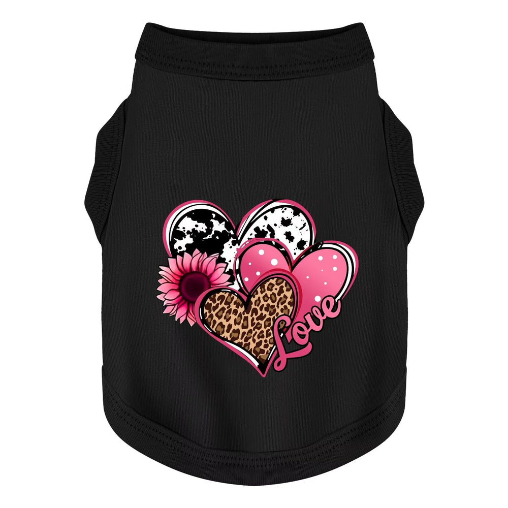 Camiseta Paiaite para perro en algodón suave con corazones y amor, ideal para paseos.