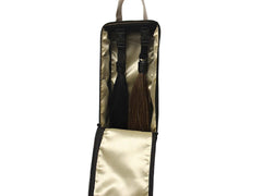Paris Tack bolsa frontal con bolsillo inferior para peines y bandas de trenza.