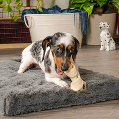 Pet Factory huesos de piel de res, sabor natural, 22 unidades para compartir.