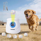 Pet Prime lanzador automático en acción para perros grandes, ejercicio activo al aire libre.