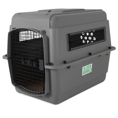 Petmate Sky Kennel exterior con puerta segura para viajes