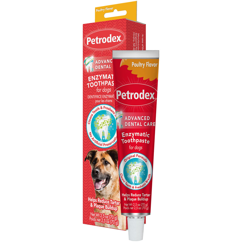 Pasta dental Petrodex para perros con sabor pollo mejora el aliento.