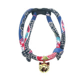 Collar PetSoKoo para gato con campana de cara gatito, ideal para identificación y estilo.